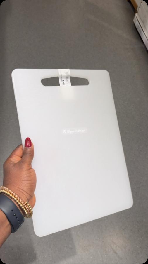 Chopping board, white34x24 cm, 10,500 per piece. Material Polyethylene plastic Care Dishwasher-safe. To place an order k