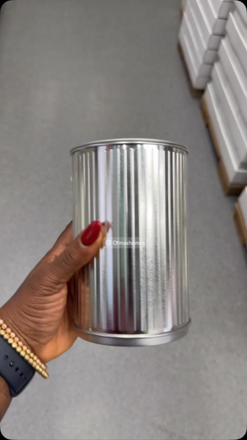 Tin with lid, for coffee/tea/silver-colour, 1.3 l 18,500 per pc Make your storage fun and stylish. tins with lids come i