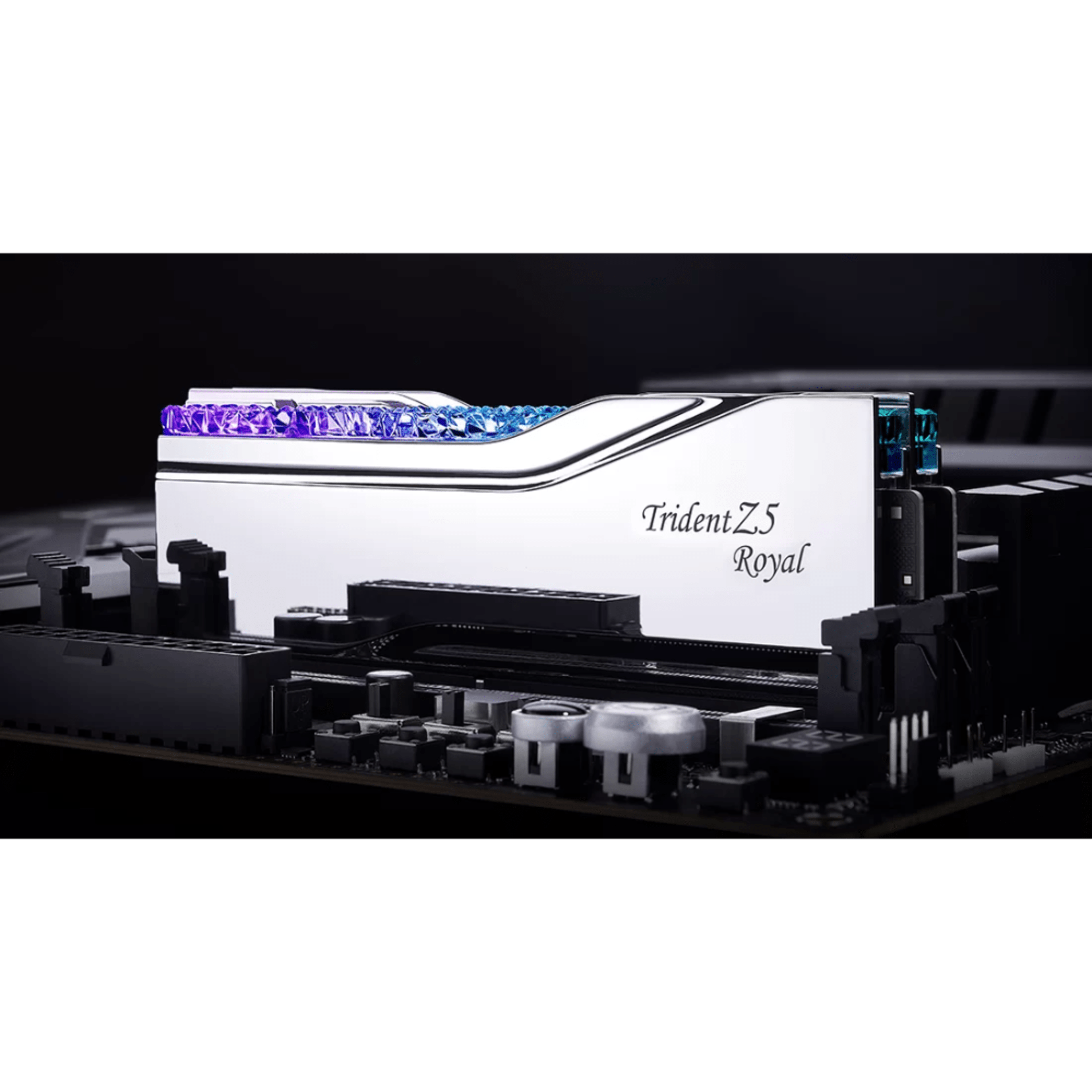 32GB (16x2) KIT 6400mhz TRIDENT Z5 ROYAL (INTEL) RGB SILVER 4 32GB (16x2) KIT 6400mhz TRIDENT Z5 ROYAL (INTEL) RGB SILVER thumbnail 4