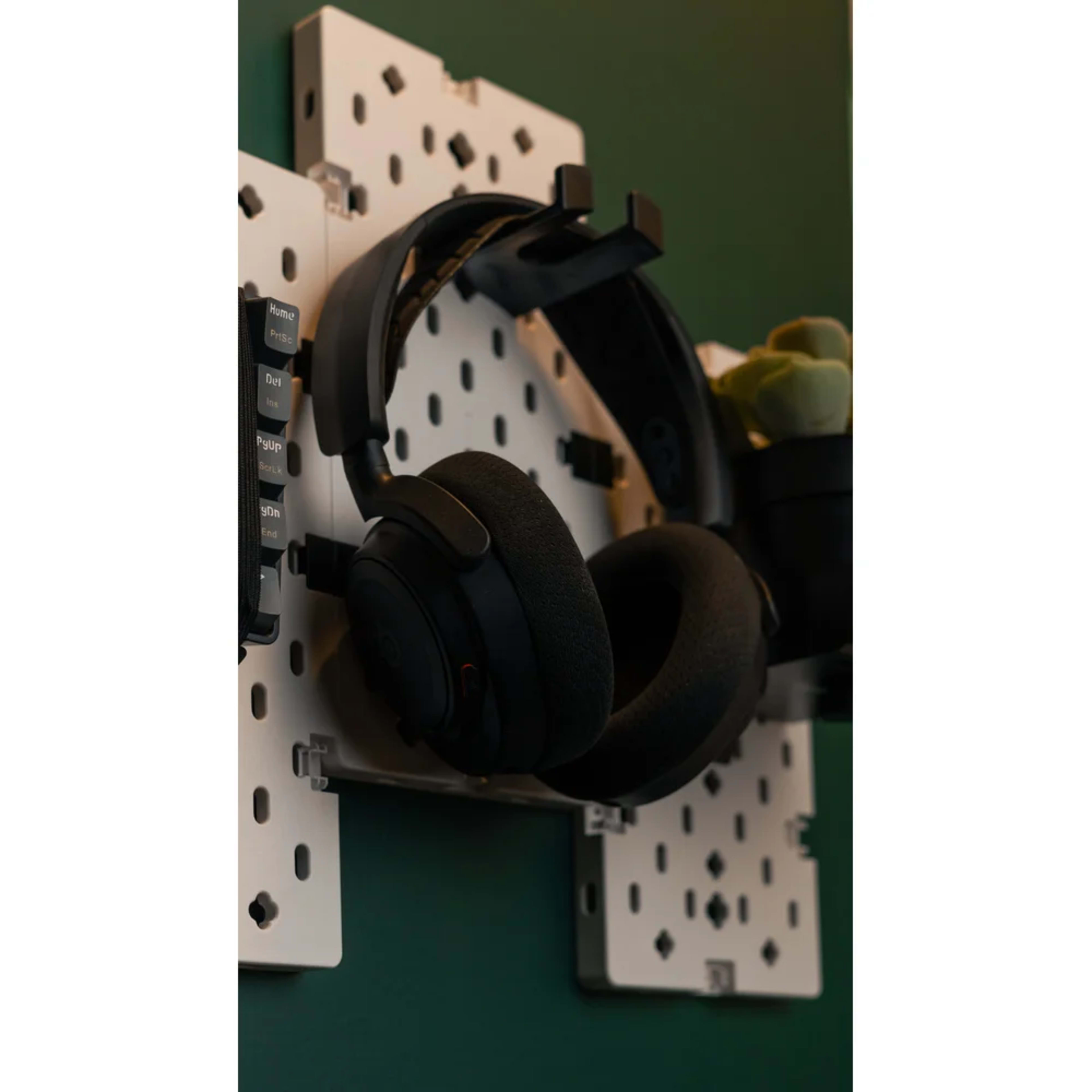 MXG PB-07 Wall Mounted Modular Gaming 7Pcs Pegboards White 3 MXG PB-07 Wall Mounted Modular Gaming 7Pcs Pegboards White thumbnail 3