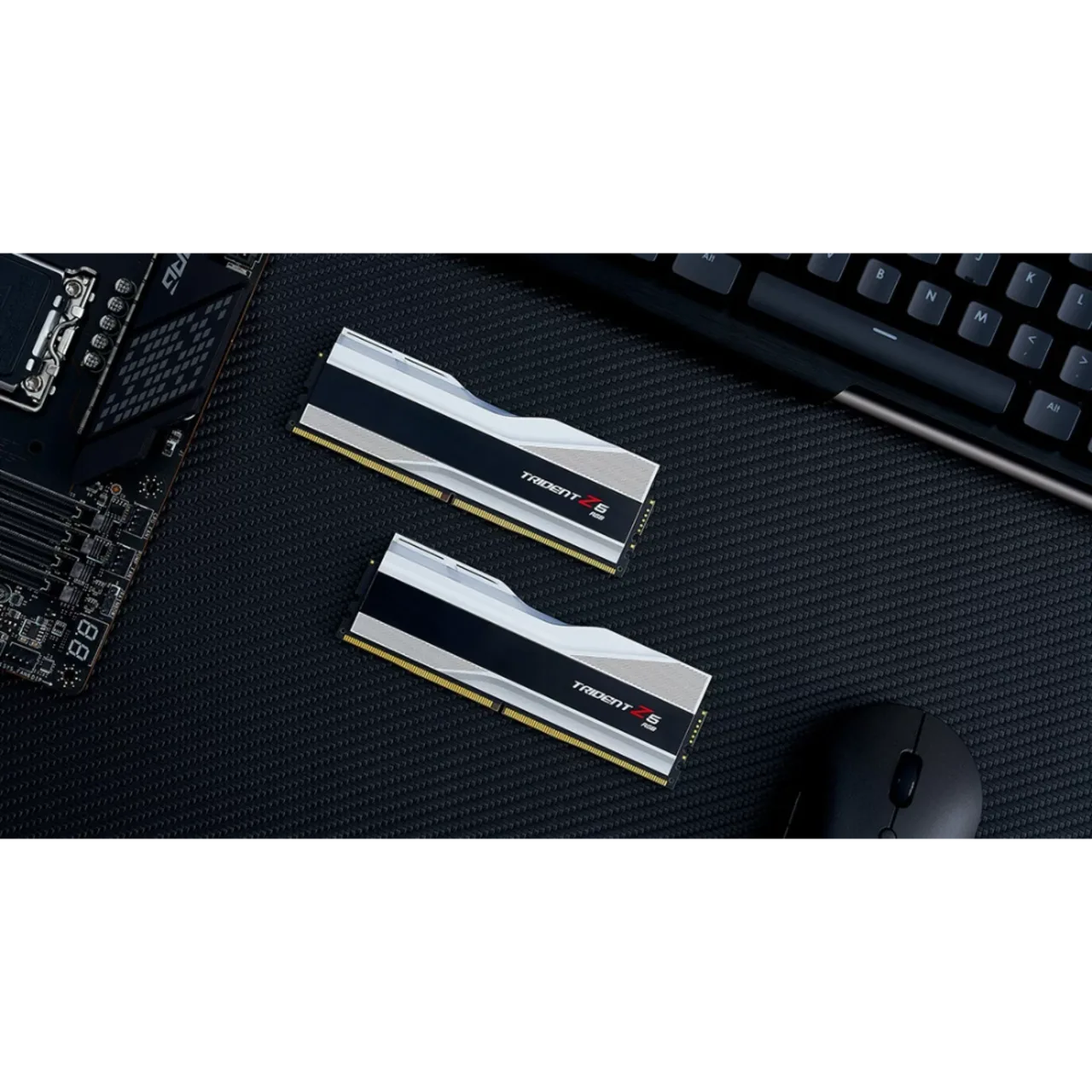 32GB (16x2) KIT 6000mhz TRIDENT Z5 (INTEL) RGB SILVER 4 32GB (16x2) KIT 6000mhz TRIDENT Z5 (INTEL) RGB SILVER thumbnail 4