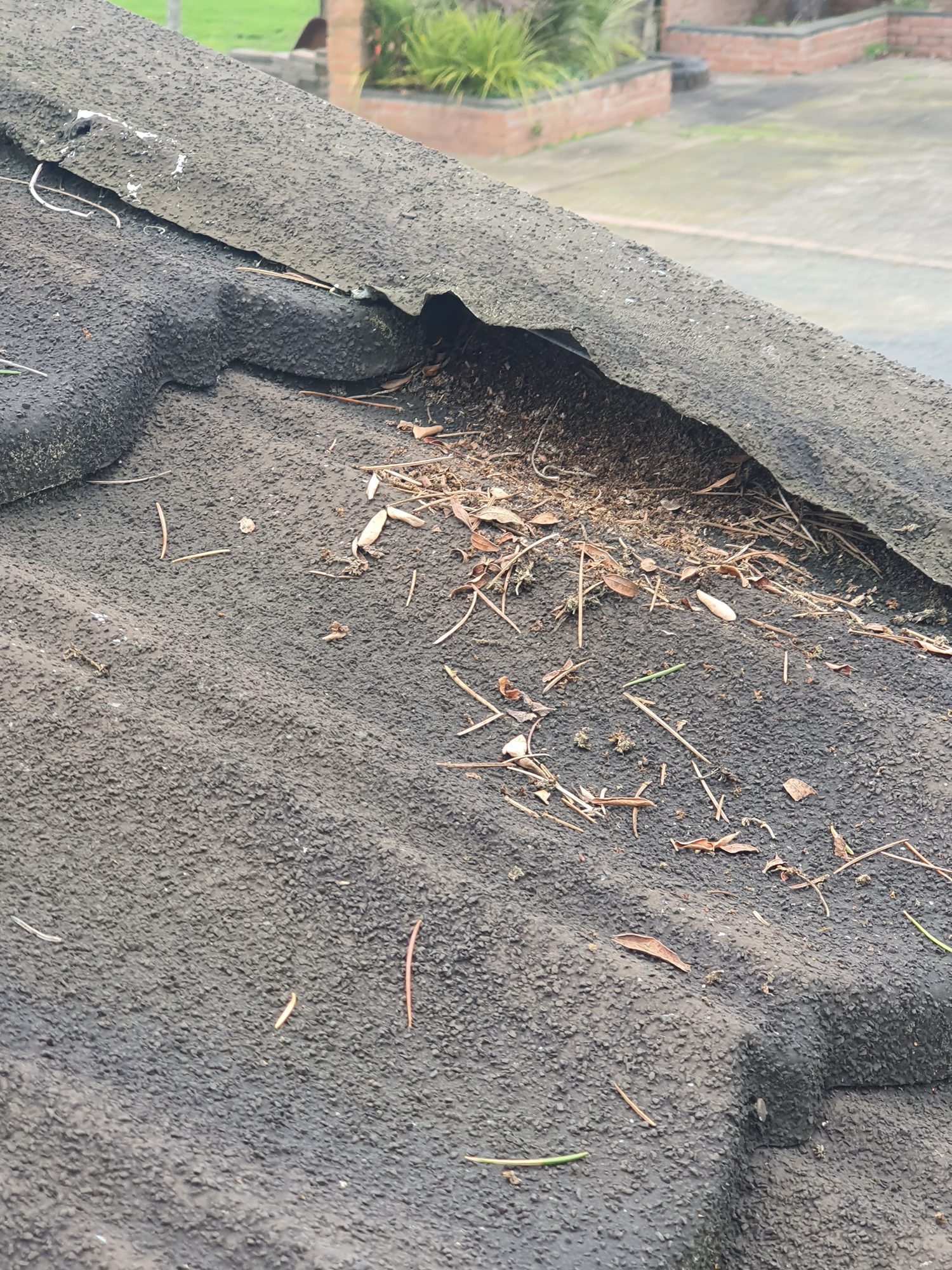 cracked ridge pointing