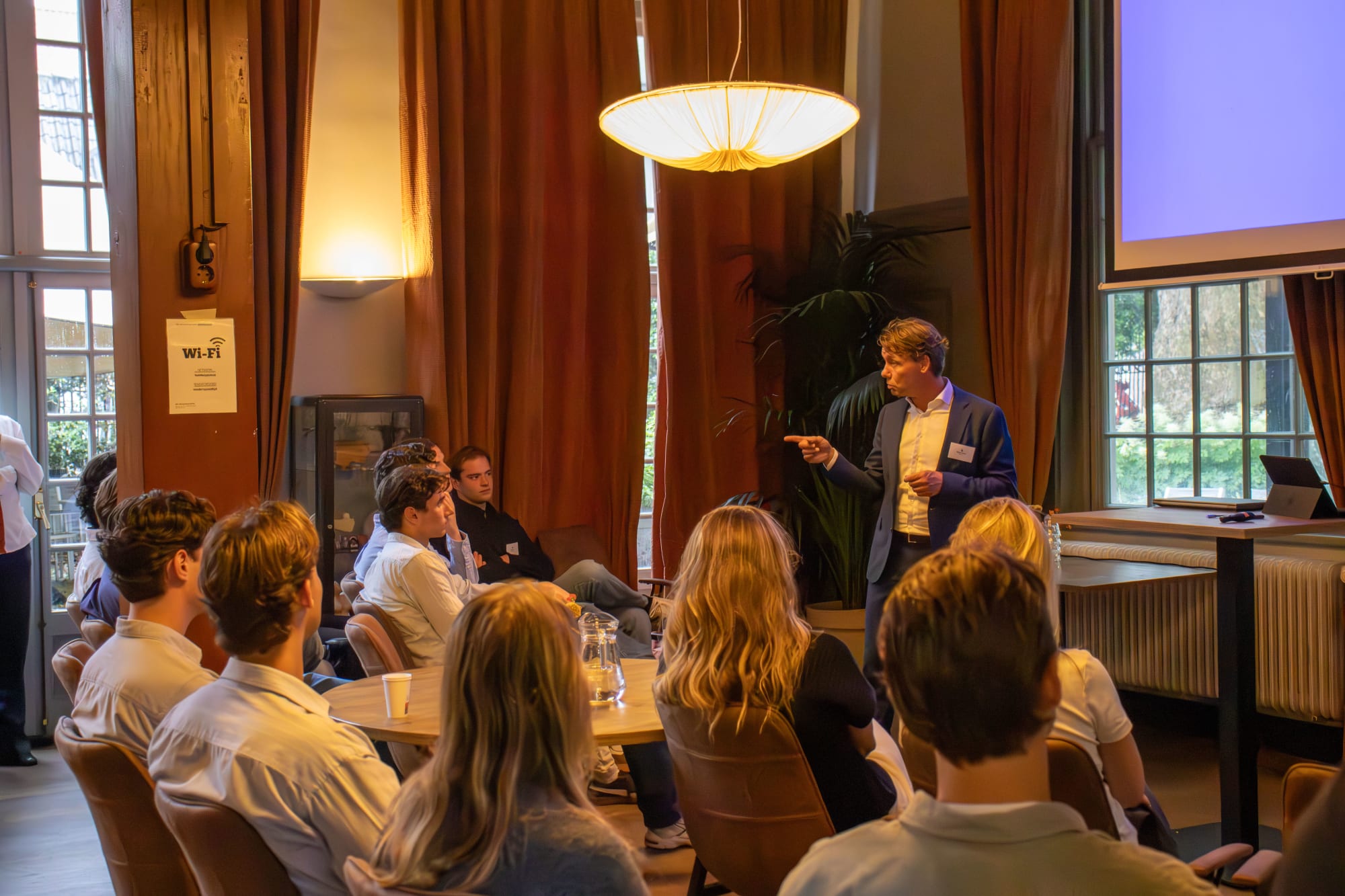 Business photograph by Felix Prijs, 13