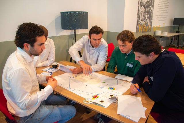 Business photograph by Felix Prijs, 4