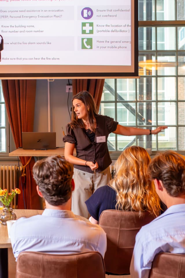Business photograph by Felix Prijs, 5