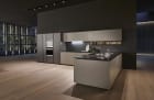 Cucina moderna con penisola — foto 1