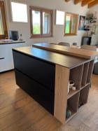 Isola moderna nero opaco e rovere — foto 1
