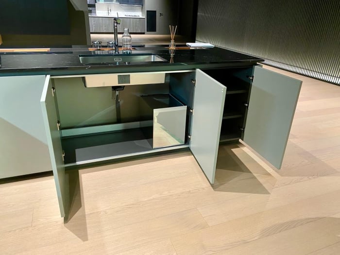 Cucina moderna con penisola
