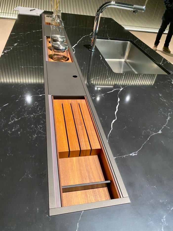 Cucina moderna con penisola