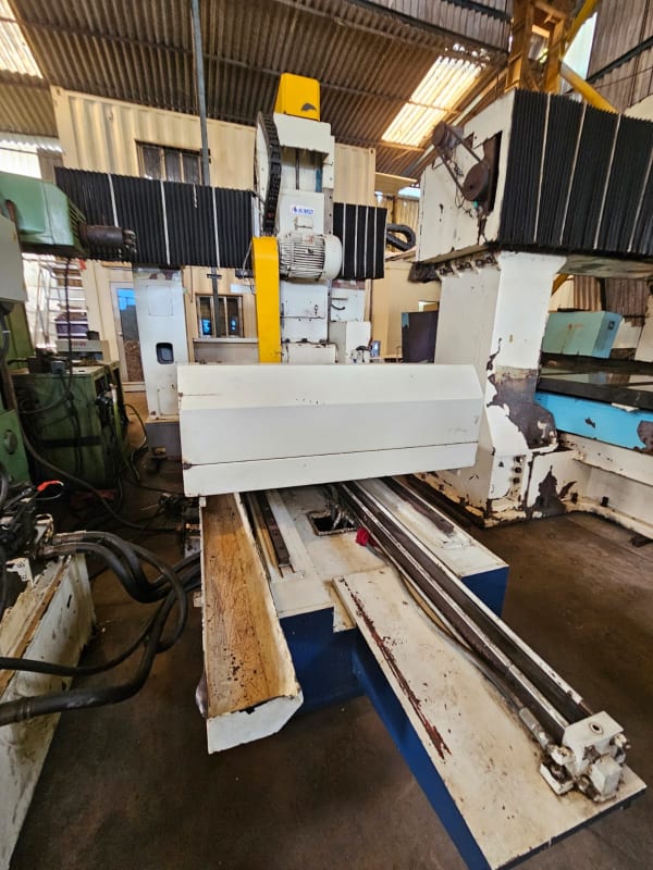 KMD Make Double Column Hydraulic Surface Grinder