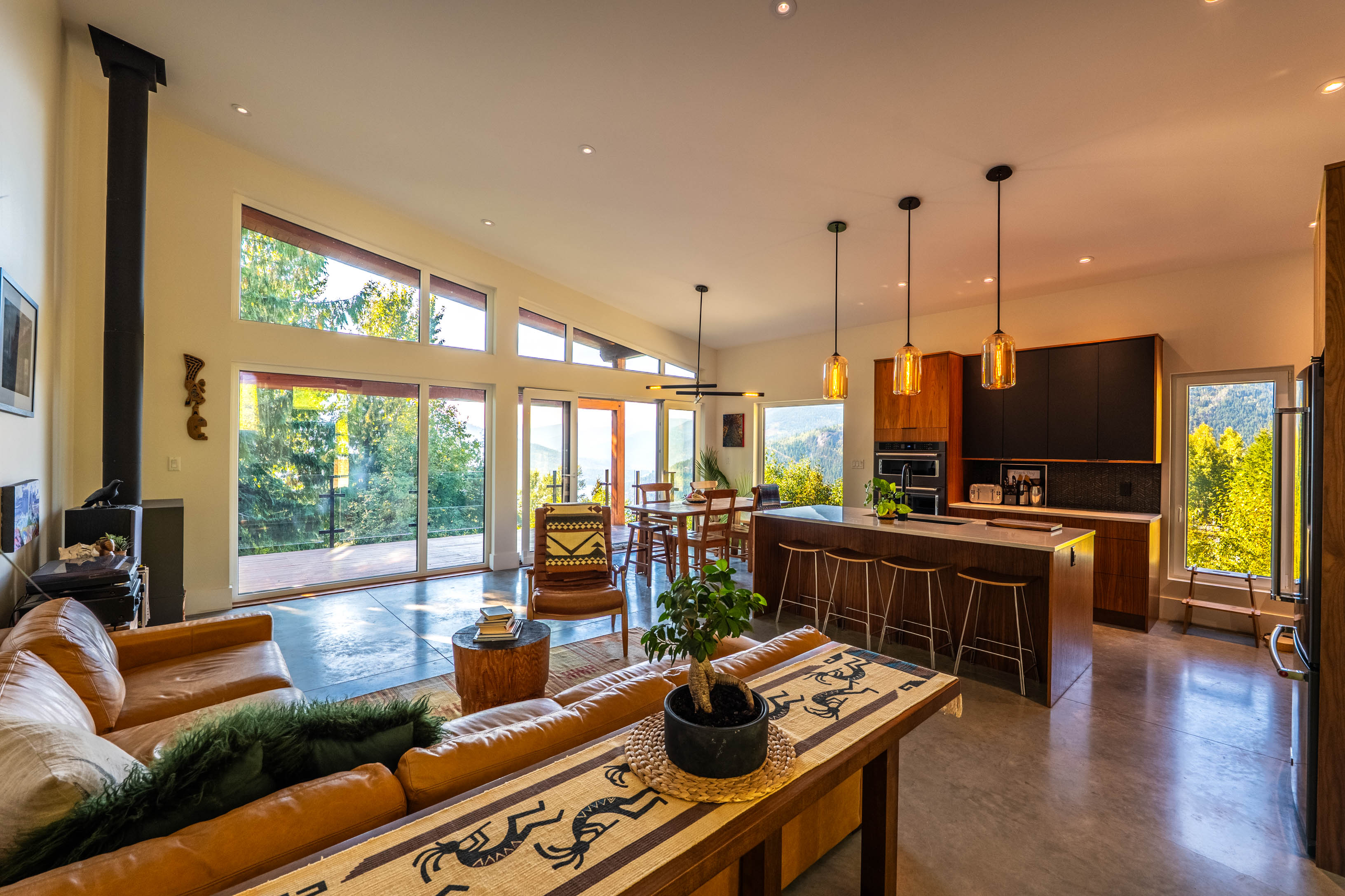 Open living area at 1409 Ash Street