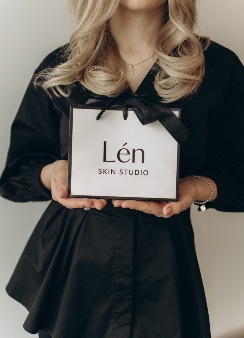 Lén Skin Store studio
