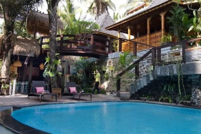 Brand new joglo villa with beautiful jungle view - Thumbnail 6