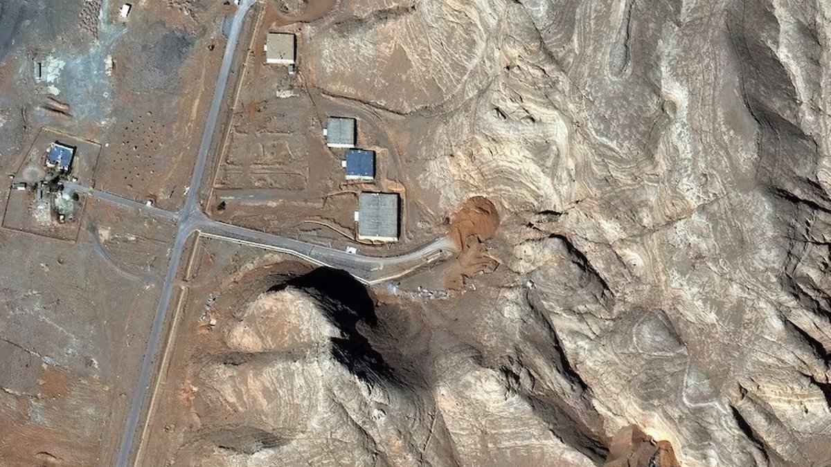 Trump targets secret Iranian nuclear site Trump targets secret Iranian nuclear site - iran nuclear site
