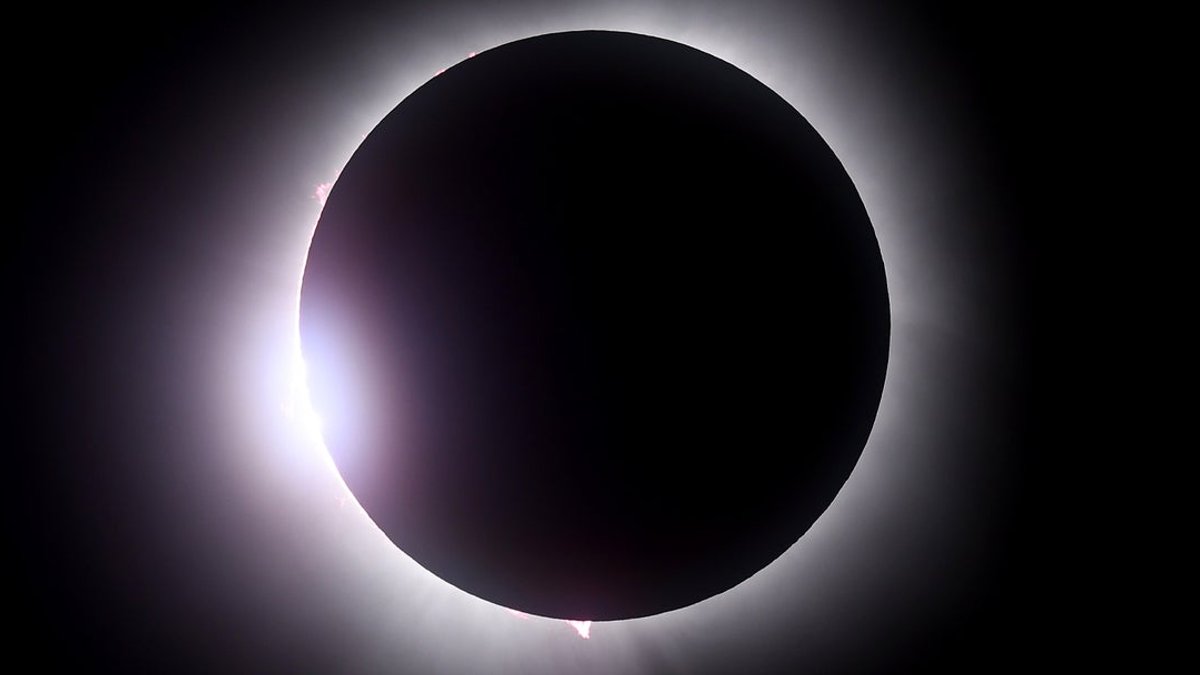 Solar eclipse sparks science with jets and balloons Solar eclipse sparks science with jets and balloons - solar eclipse