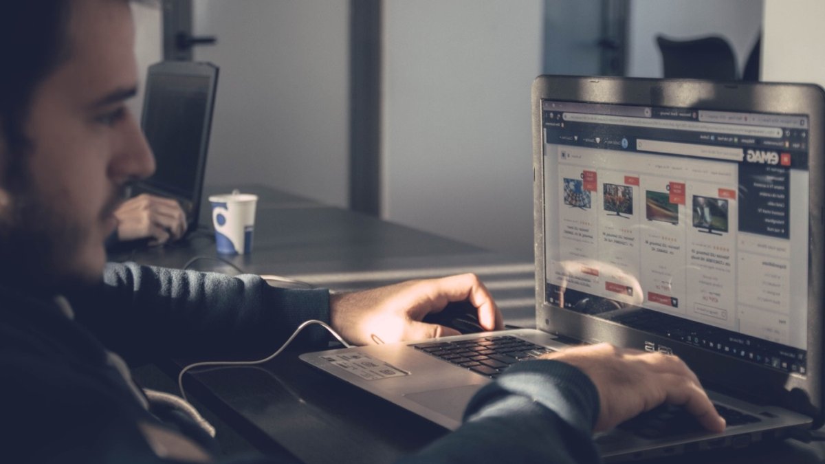 Bots Inflate Online Ad Costs - online ad costs