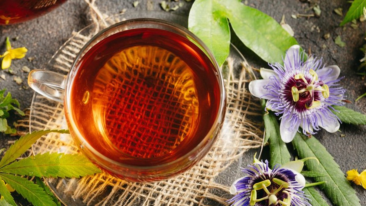 Overlooked habit worsens anxiety and sleeplessness Overlooked habit worsens anxiety and sleeplessness - passionflower anxiety