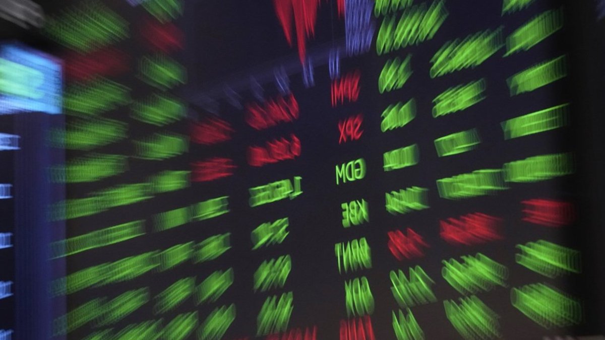Canadian, U.S. markets slip as oil climbs Canadian, U.S. markets slip as oil climbs - oil prices