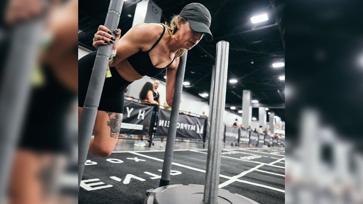 Katie Thomas redefines strength beyond symmetry Katie Thomas redefines strength beyond symmetry - adaptive athlete