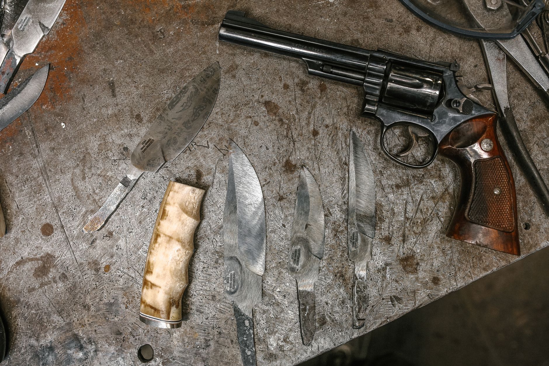 Buy Damascus Steel Hunting Knives 2021 Online