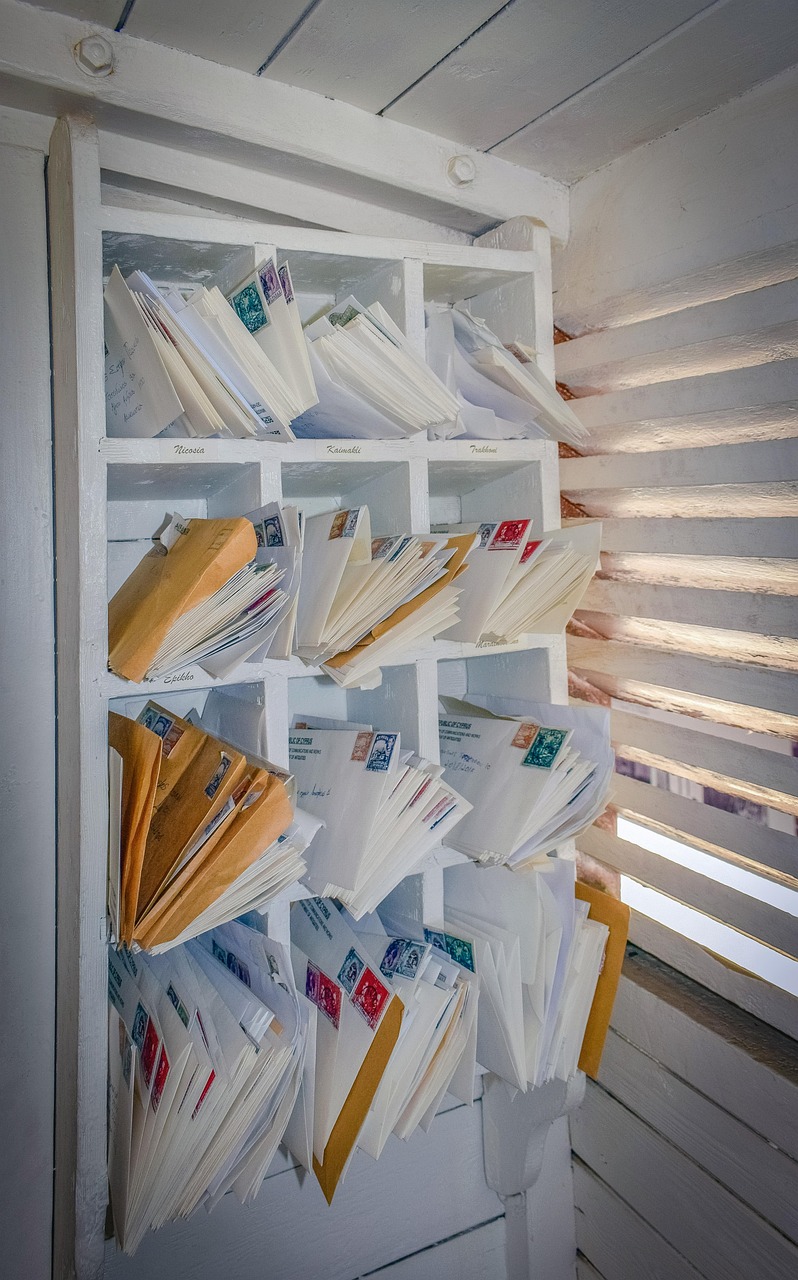 “Enhancing Email Communication: Unleash the Power of ParagraphAI for Polished and Impactful Emails”