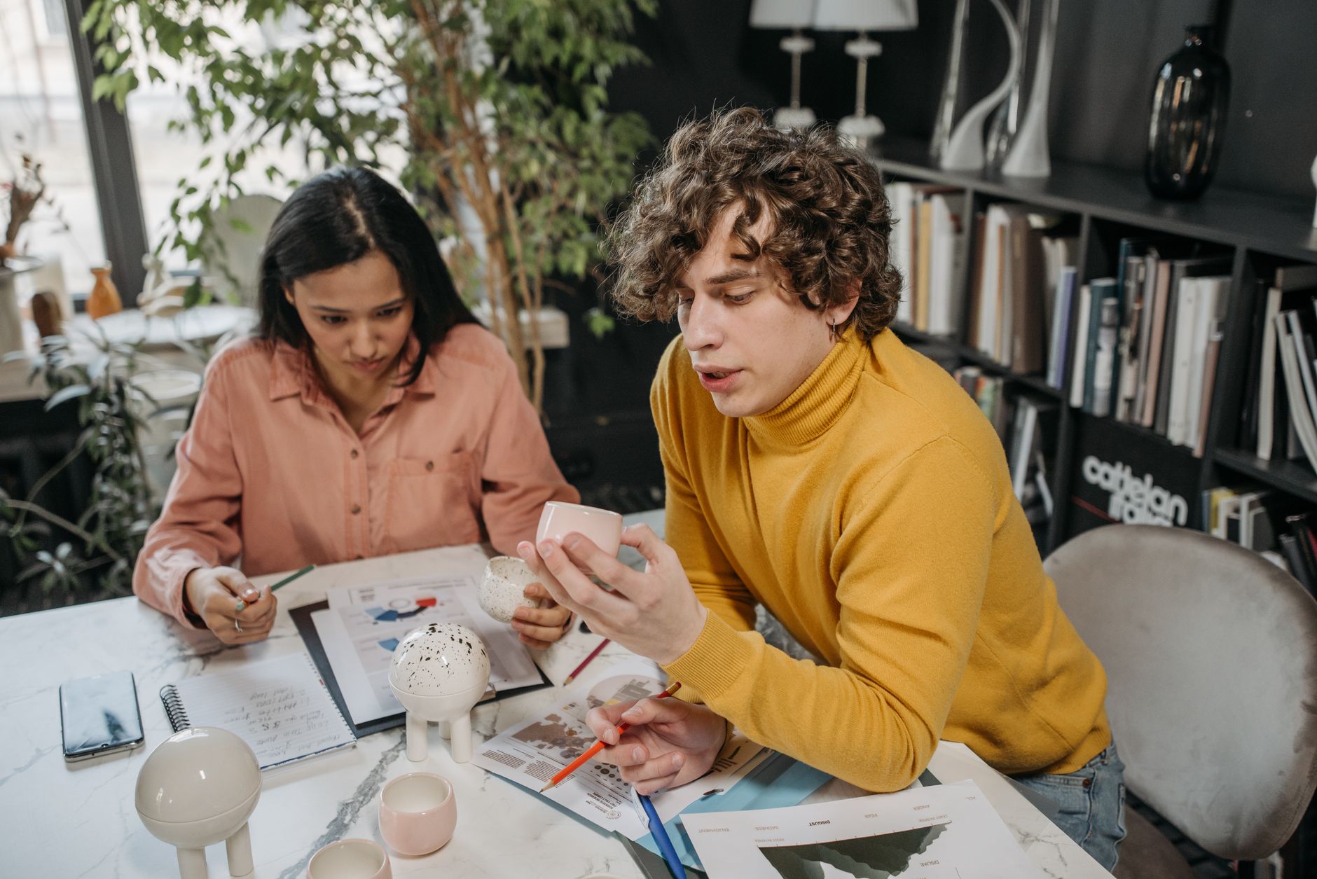 6 Side Business Ideas For Employees That Are Worth A Try
