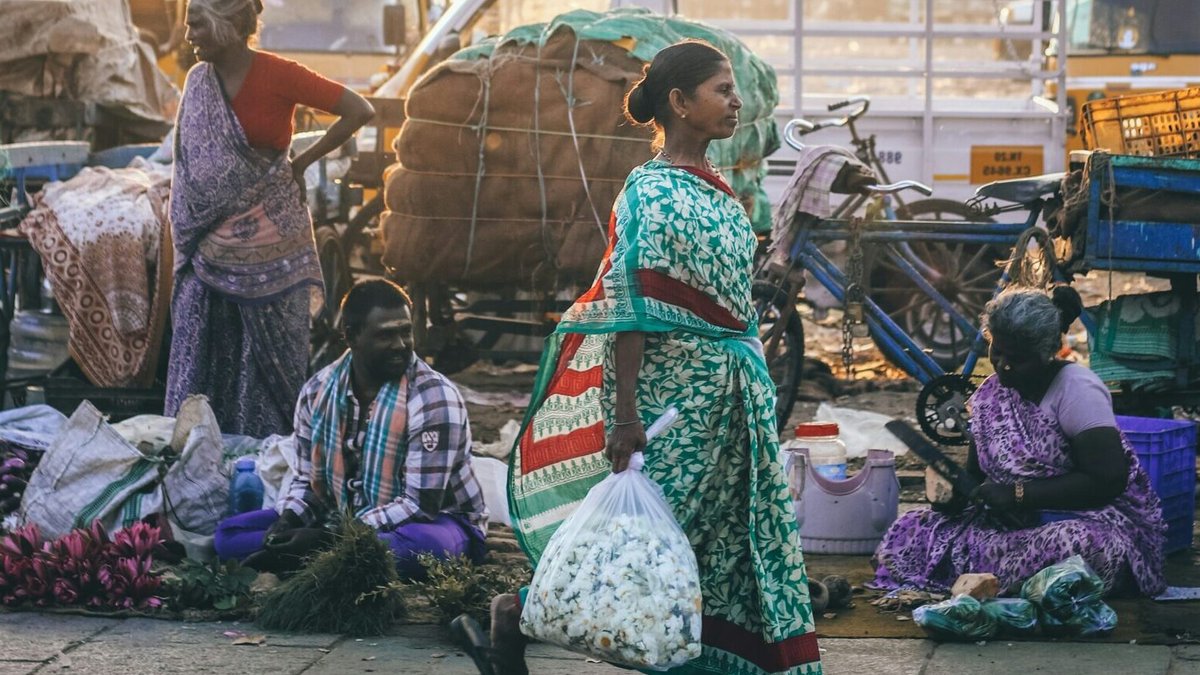 Cancer drains livelihoods in India Cancer drains livelihoods in India - cancer treatment