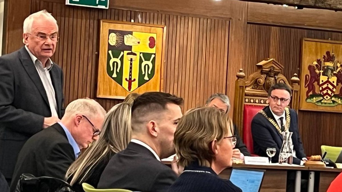 Leader defies calls to step down Leader defies calls to step down - council leader