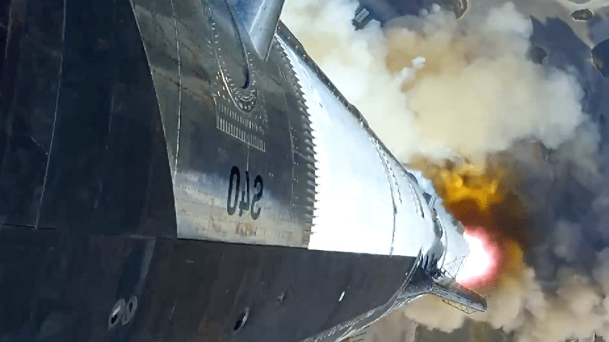 SpaceX launches V3 Starlink but booster fails again