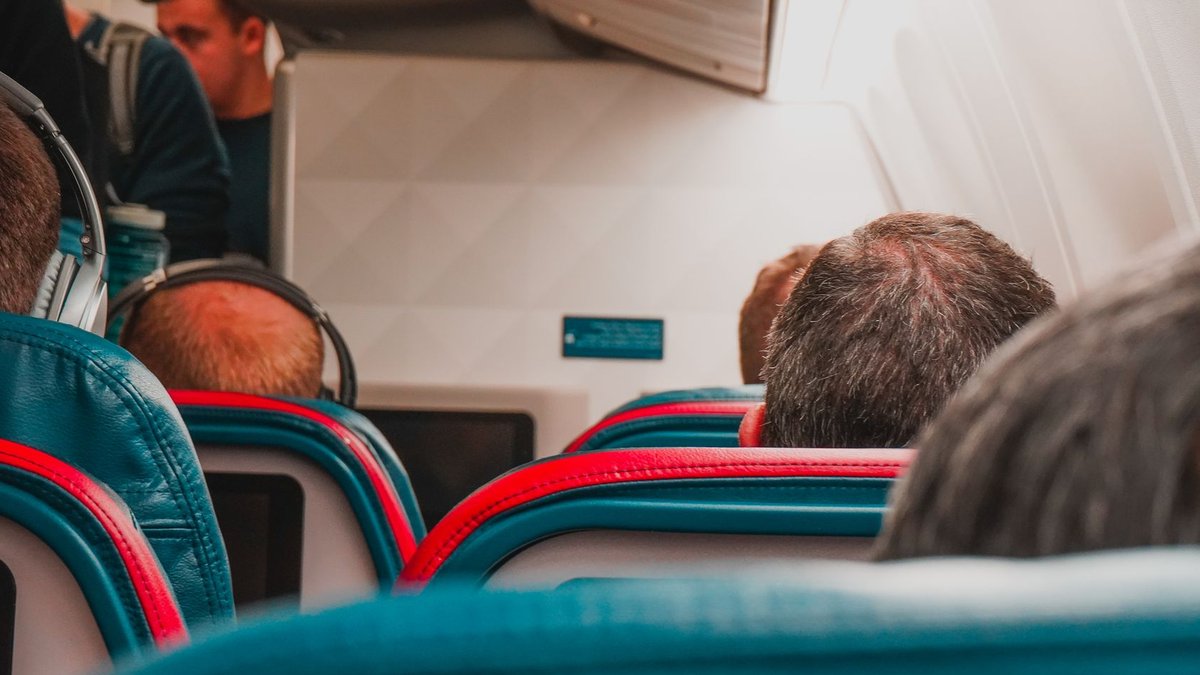 Air New Zealand Introduces Sleep Pods - sleep pods