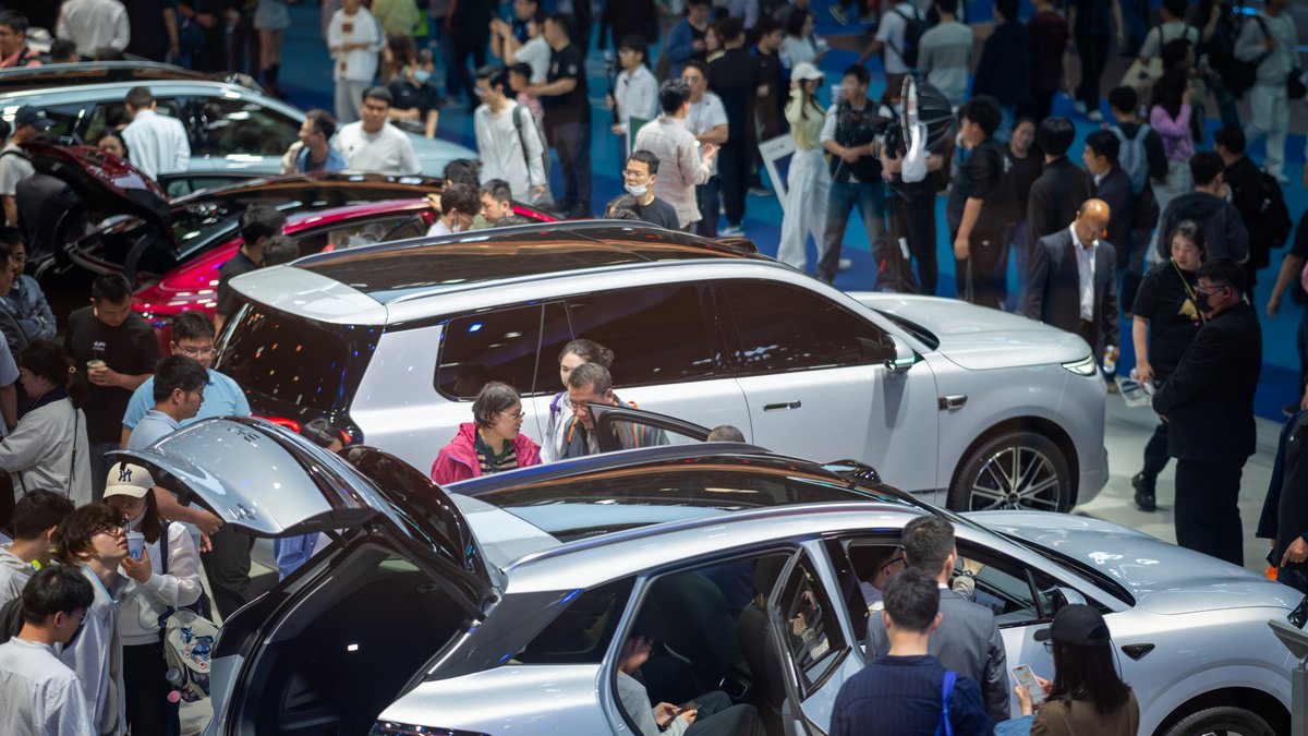Chinese Car Exports Surge as Home Sales Decline - chinese car exports
