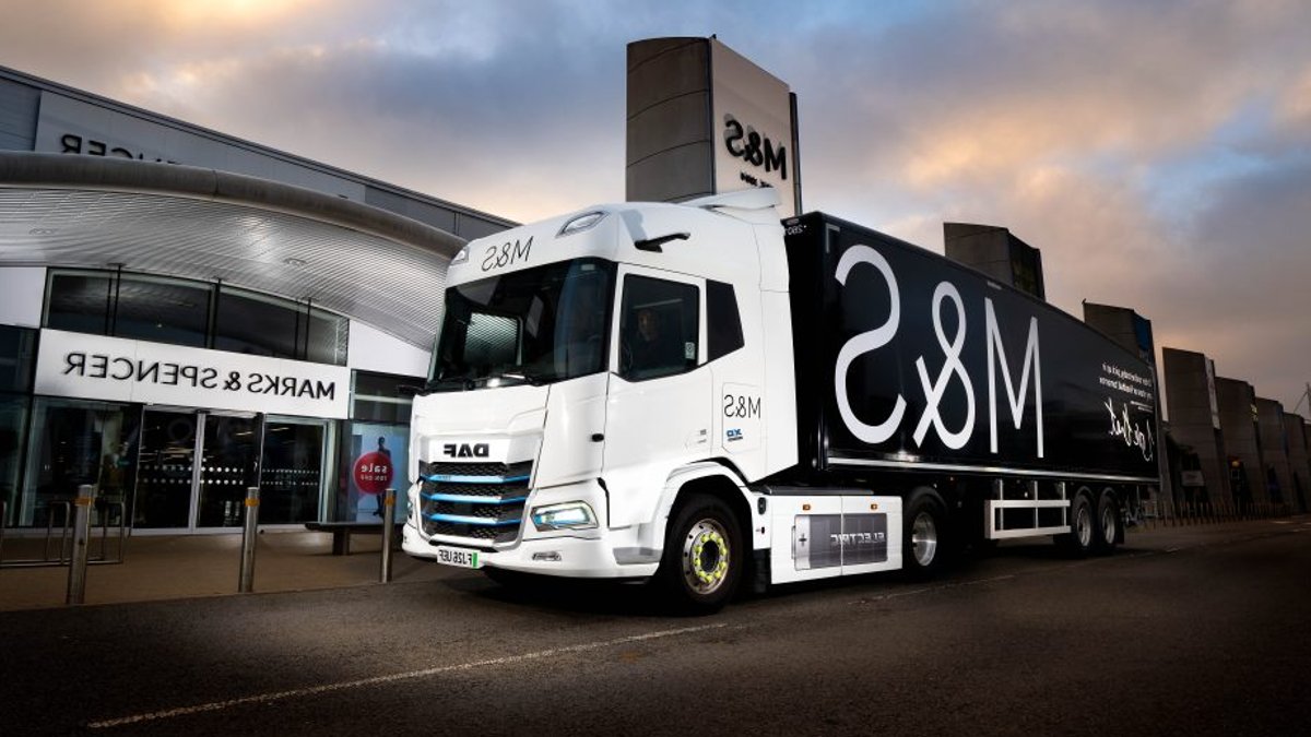 M&S switches food deliveries to electric trucks M&S switches food deliveries to electric trucks - electric truck deliveries