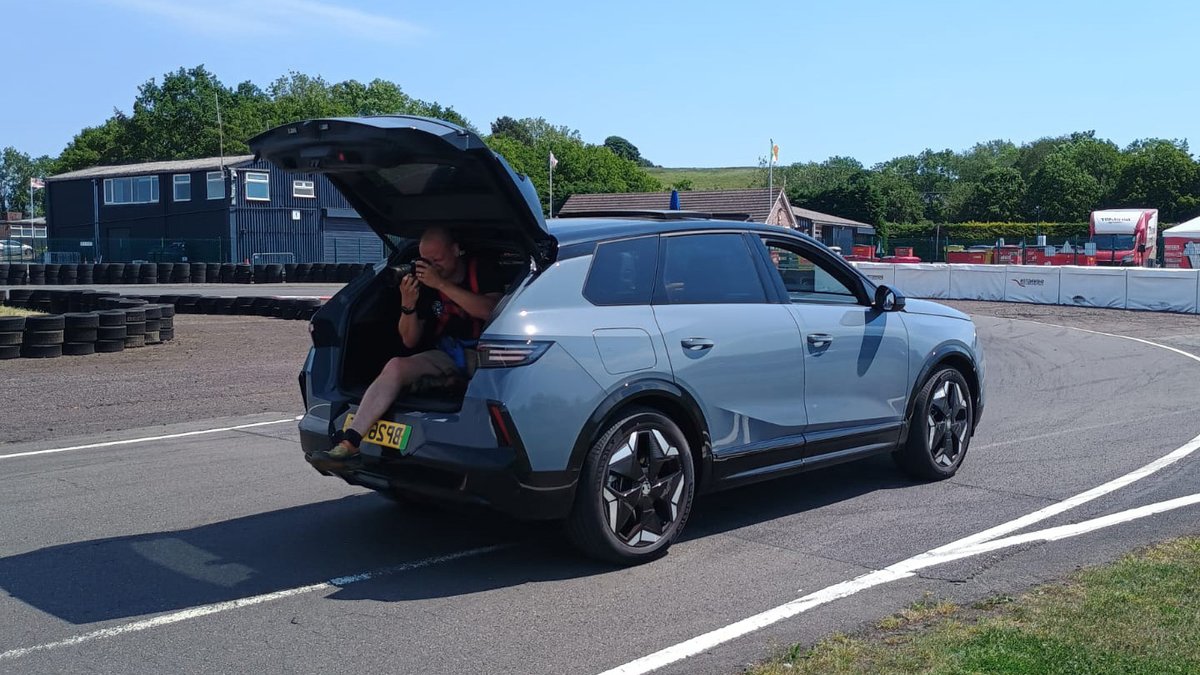 Vauxhall Grandland Misbehaves Feels Like Faulty VXR - vauxhall grandland