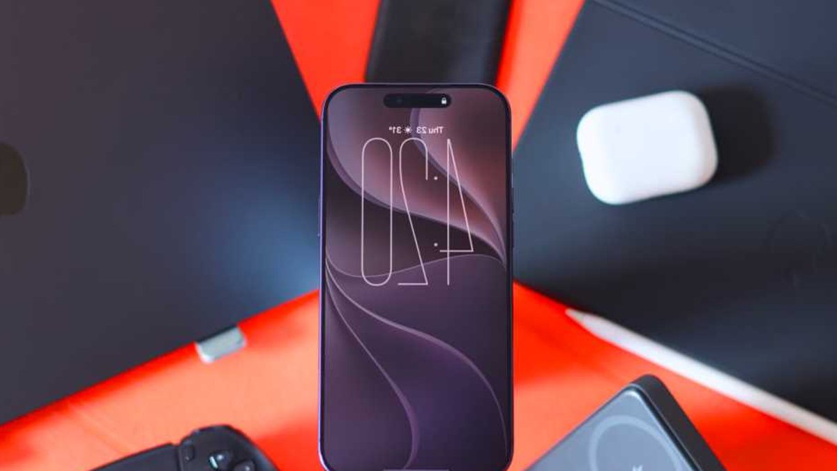 Essential iPhone Accessories Every User Needs Essential iPhone Accessories Every User Needs - iphone accessories