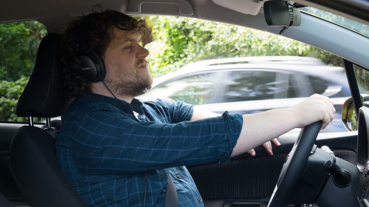 Driving with Headphones May Violate State Laws Driving with Headphones May Violate State Laws - driving headphones law