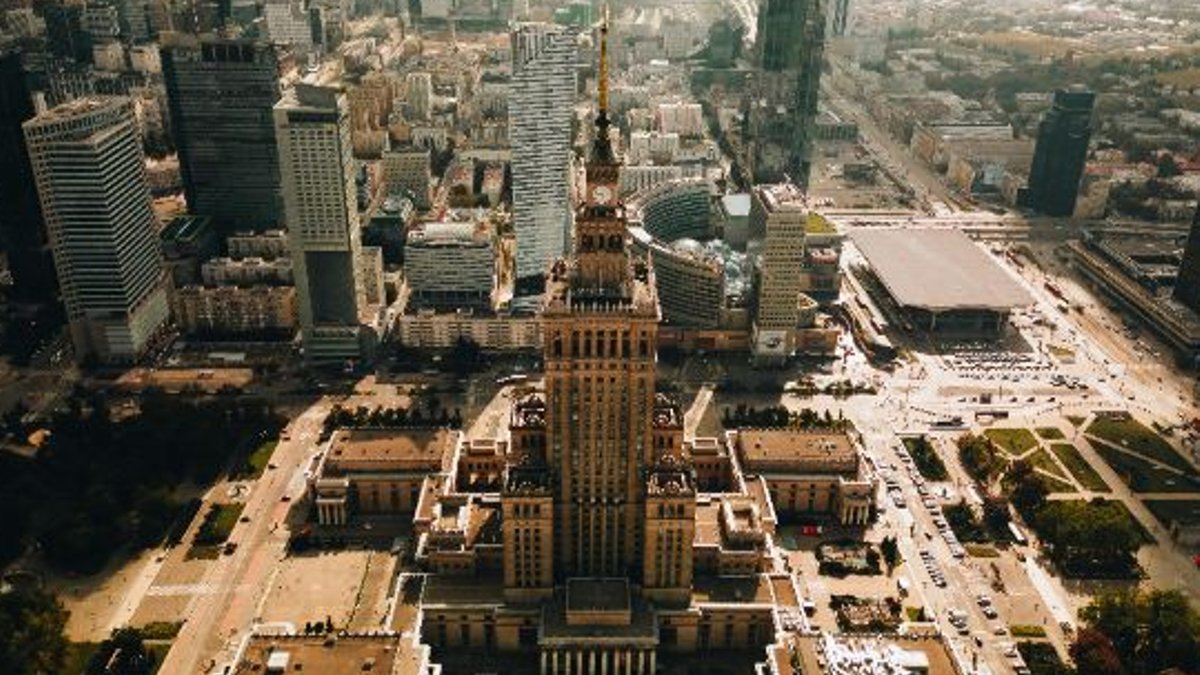 Warsaw Rises as Europe's Top Commercial Real Estate Hub Warsaw Rises as Europe's Top Commercial Real Estate Hub - warsaw commercial real estate