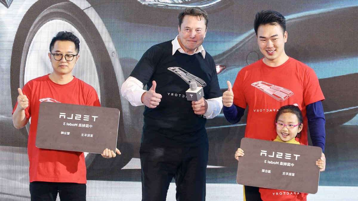 Musk Eyes Tesla Merger with SpaceX - tesla merger