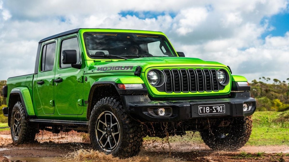 Jeep offers free Wrangler servicing after price hike - jeep wrangler service
