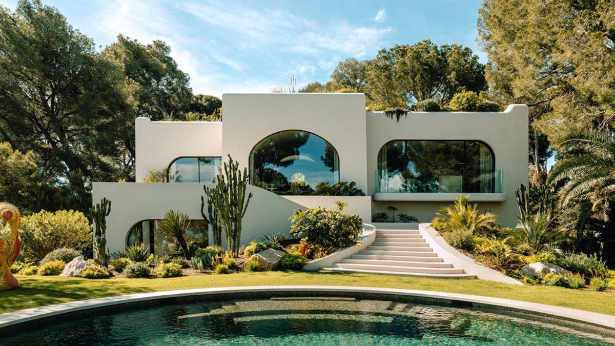 Caprini & Pellerin Design Riviera Villa Unlike Any Other Caprini & Pellerin Design Riviera Villa Unlike Any Other - riviera villa design