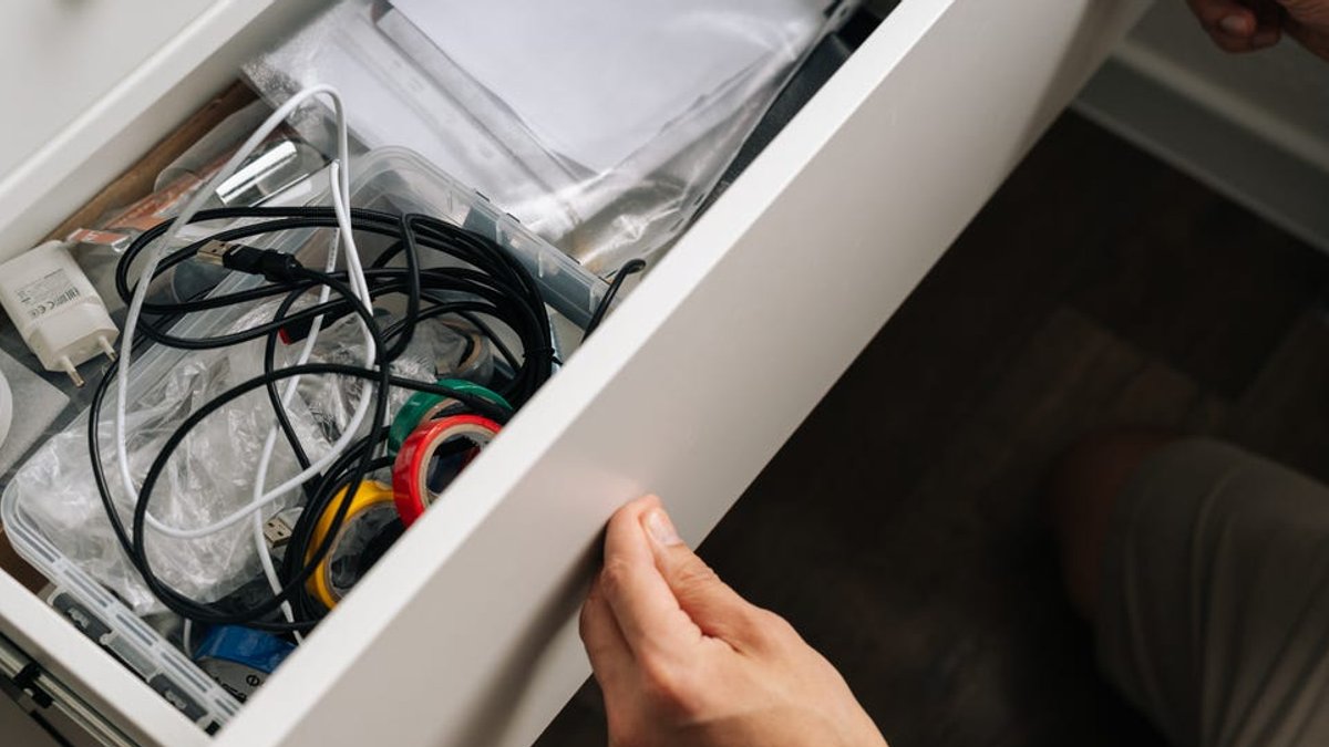 Professional Organizers Warn Against Tossing These 11 Items Professional Organizers Warn Against Tossing These 11 Items - never toss