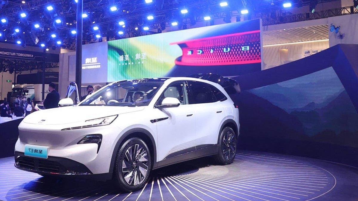 GM Extends SAIC Partnership for 20 Years in China GM Extends SAIC Partnership for 20 Years in China - gm saic partnership