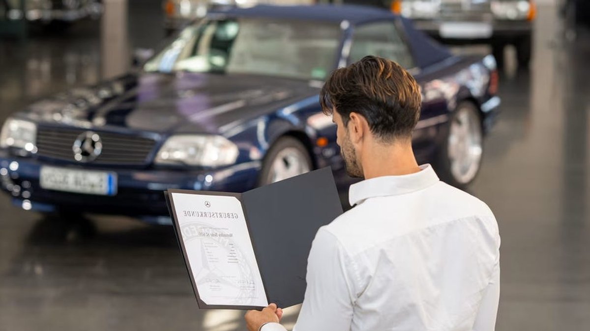 Mercedes issues birth certificates for classic cars - mercedes birth certificate