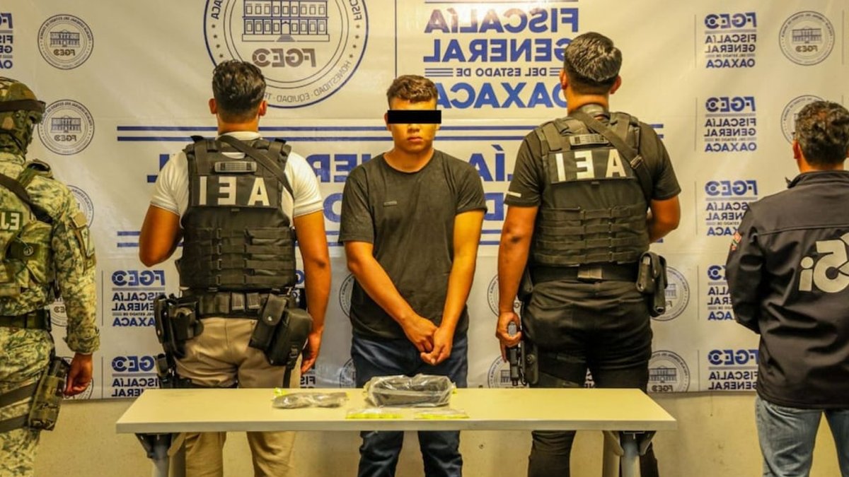 Police arrest '07', leader of Los Rusos, in San Juan Cacahuatepec mayor murder case Police arrest '07', leader of Los Rusos, in San Juan Cacahuatepec mayor murder case - police arrest leader