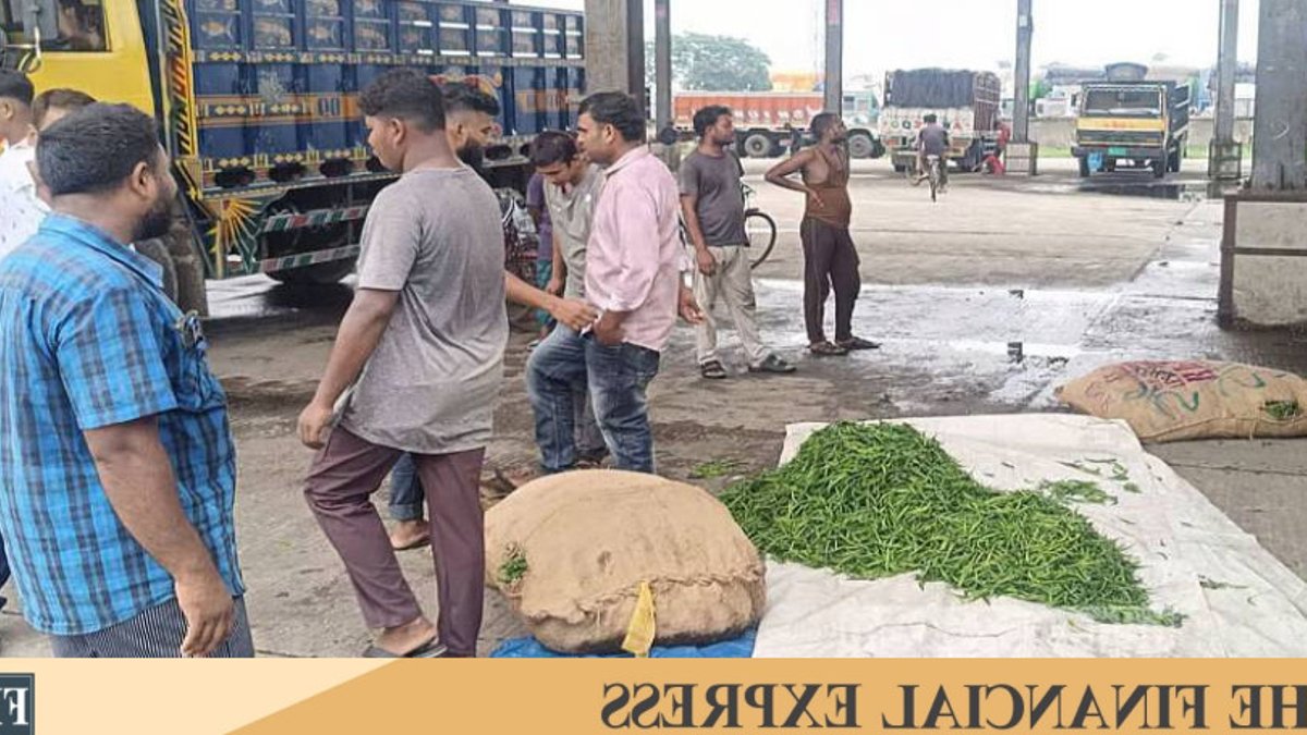 Benapole sees surge in green chilli imports Benapole sees surge in green chilli imports - green chilli
