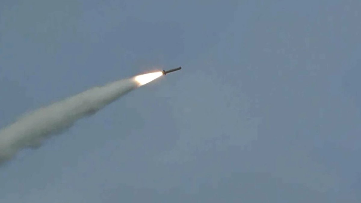 Russia could sustain 100 monthly ballistic strikes