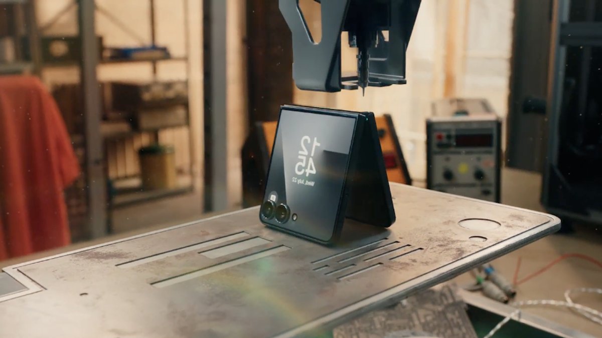 Spider Man features Samsung products