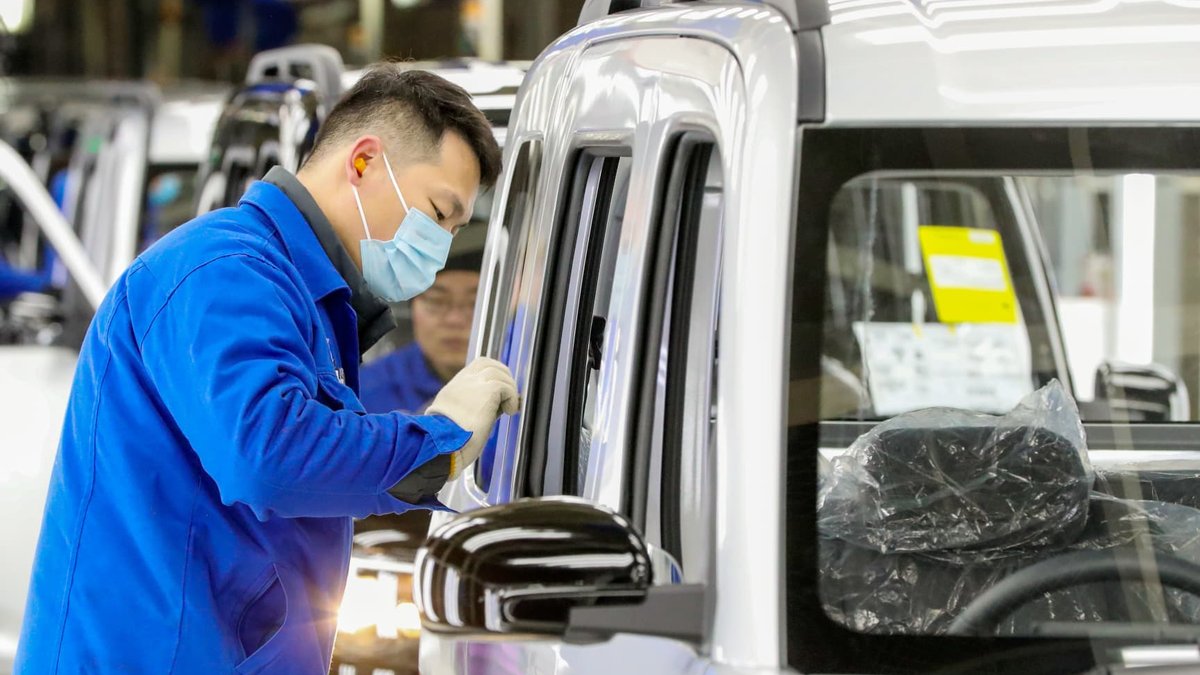 GM extends China joint venture despite tensions - china joint venture