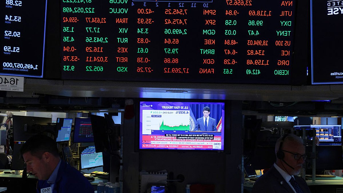 Wall Street Bonuses to Rise Up Sharply Wall Street Bonuses to Rise Up Sharply - wall street bonuses