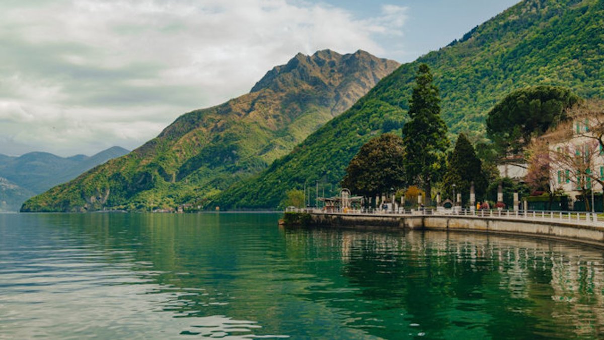 Wealthy travelers opt for slower pace abroad - luxury travel