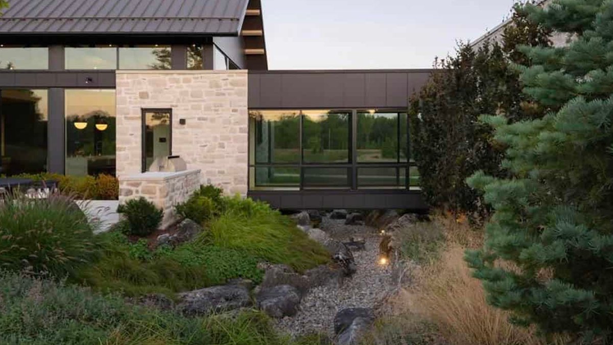 Modern Ontario Home Blends With Nature Modern Ontario Home Blends With Nature - ontario modern home